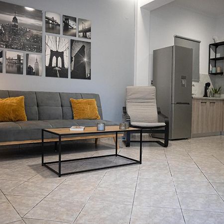 Thalia Apartments กาลามาตา ภายนอก รูปภาพ